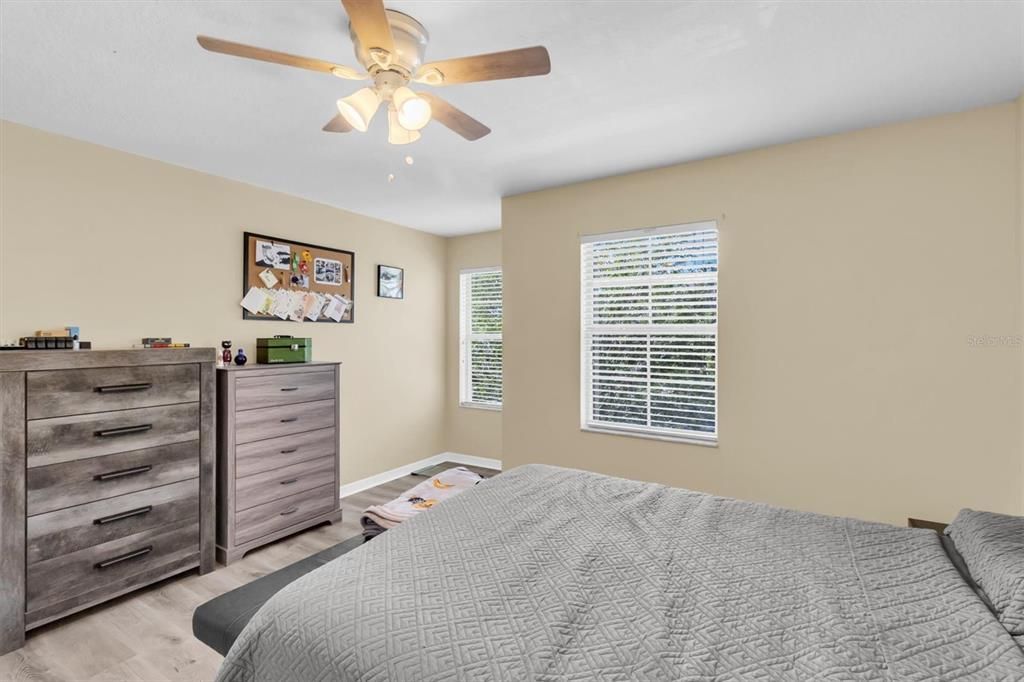 For Sale: $249,000 (2 beds, 2 baths, 1501 Square Feet)