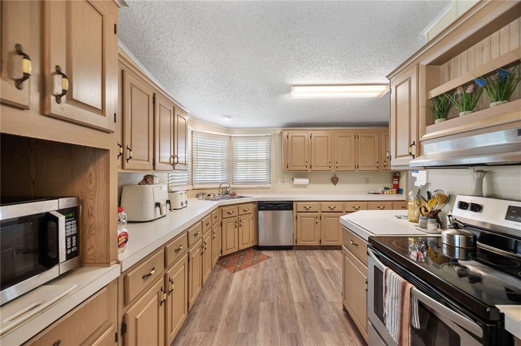 : $195,000 (2 спален, 2 ванн, 1846 Квадратных фут)