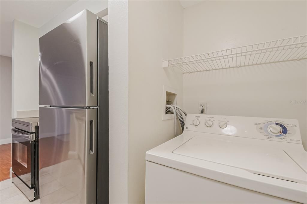 For Rent: $1,400 (1 beds, 1 baths, 733 Square Feet)