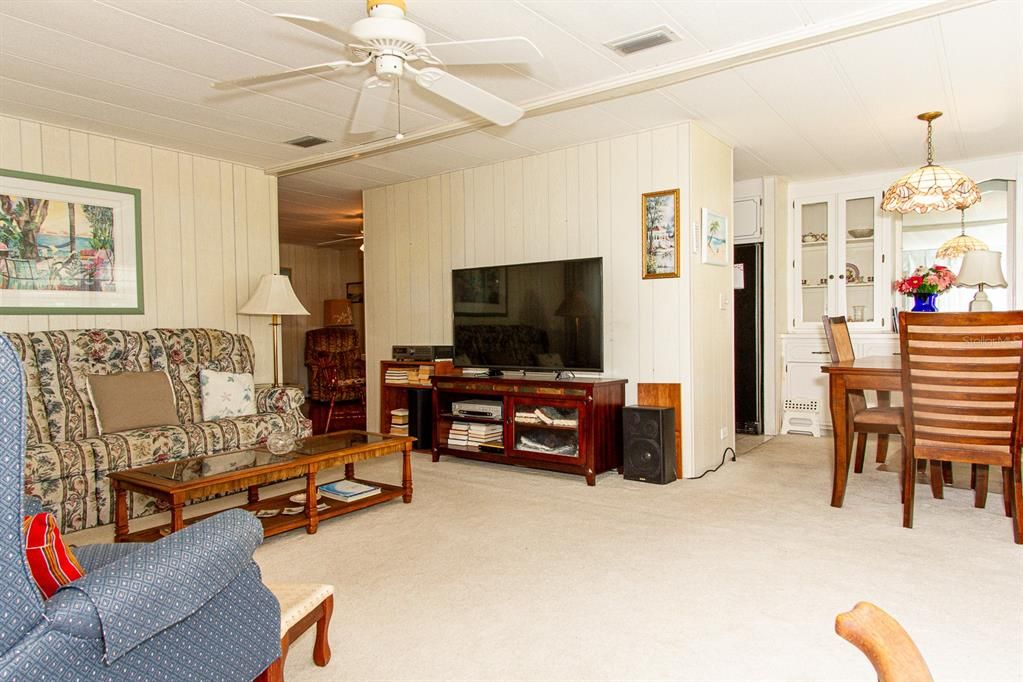For Sale: $118,000 (2 beds, 2 baths, 1248 Square Feet)
