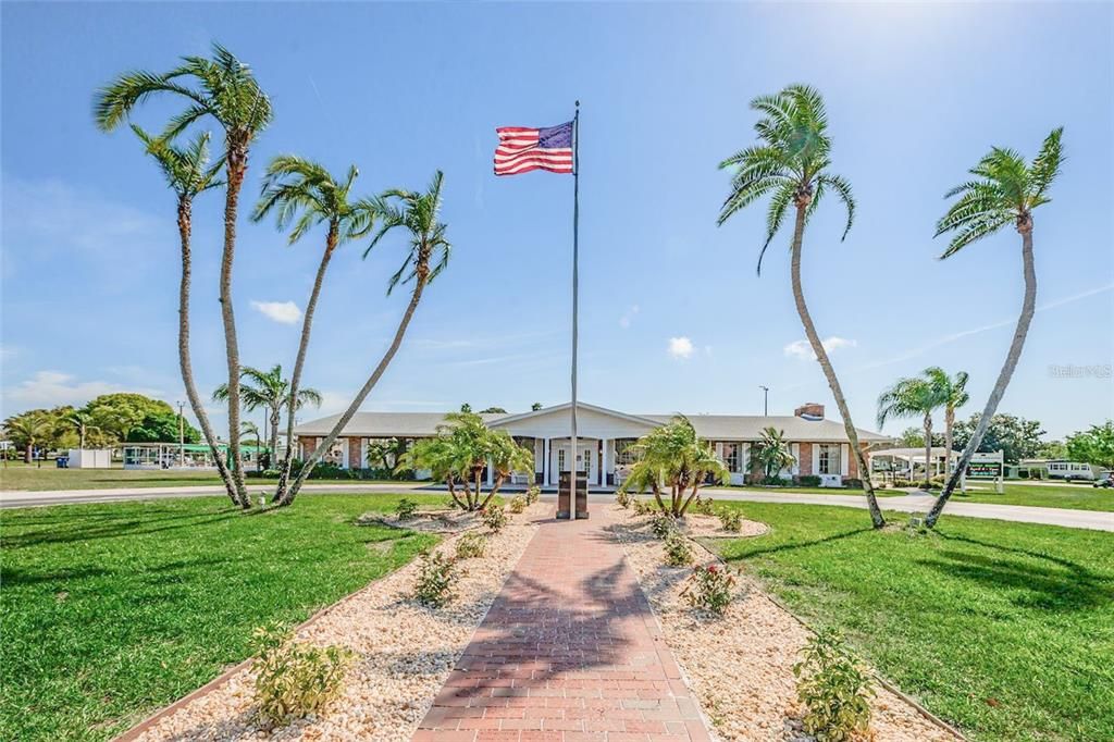 For Sale: $118,000 (2 beds, 2 baths, 1248 Square Feet)