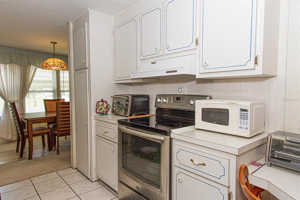 For Sale: $118,000 (2 beds, 2 baths, 1248 Square Feet)