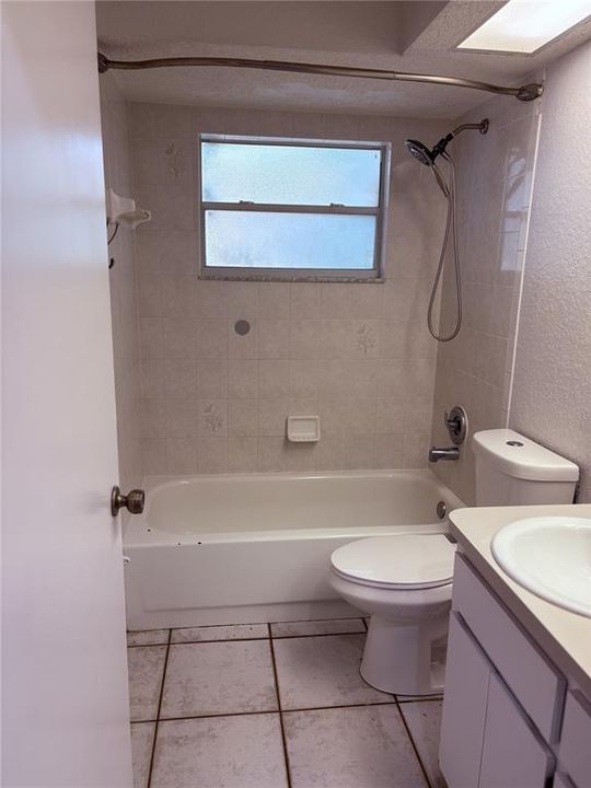For Rent: $2,200 (3 beds, 2 baths, 1461 Square Feet)