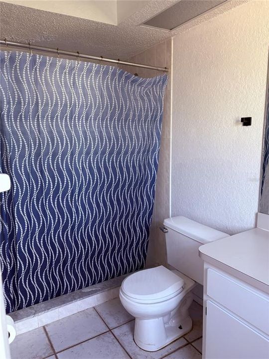 For Rent: $2,200 (3 beds, 2 baths, 1461 Square Feet)