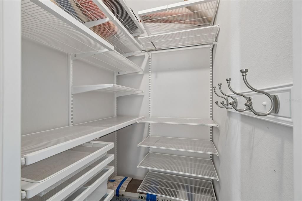 На продажу: $975,000 (4 спален, 3 ванн, 3681 Квадратных фут)