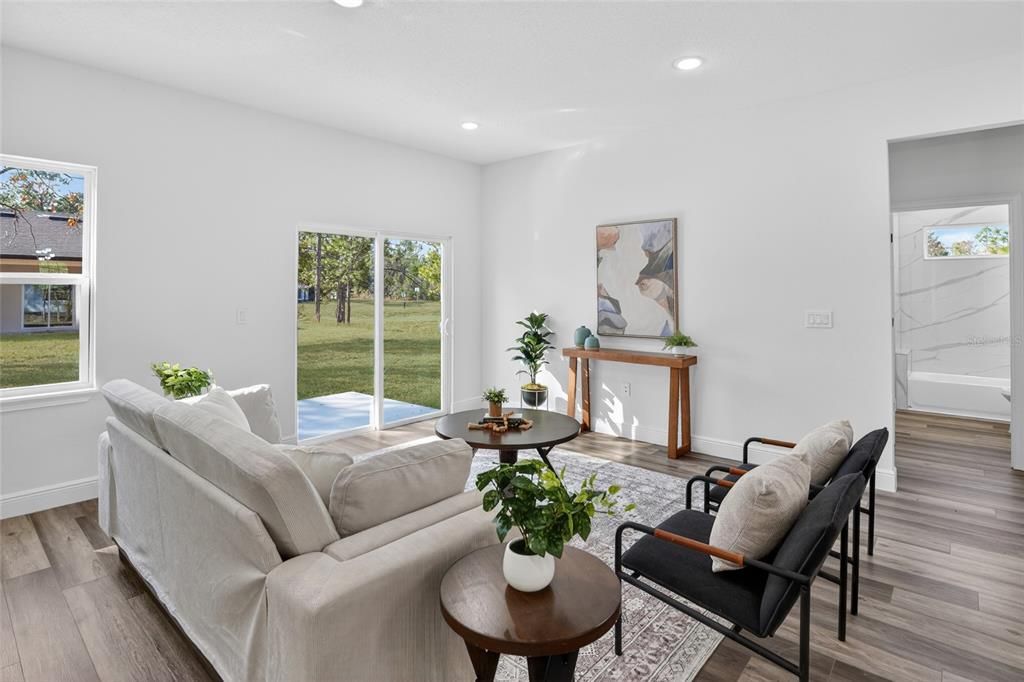 For Sale: $285,000 (4 beds, 2 baths, 1833 Square Feet)