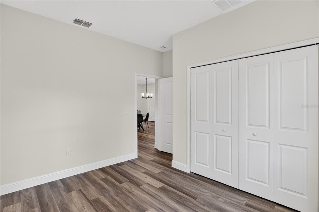 For Sale: $285,000 (4 beds, 2 baths, 1833 Square Feet)