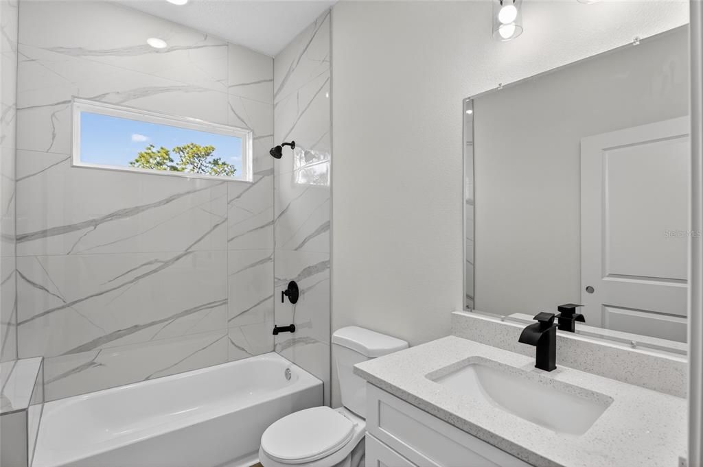 For Sale: $285,000 (4 beds, 2 baths, 1833 Square Feet)