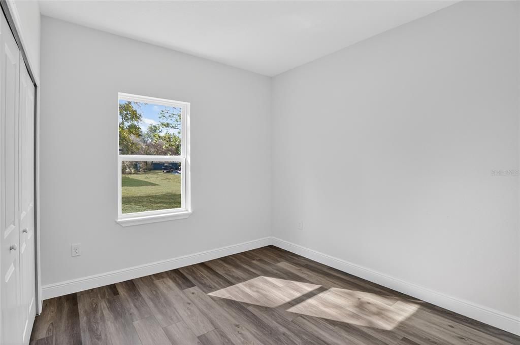 For Sale: $285,000 (4 beds, 2 baths, 1833 Square Feet)