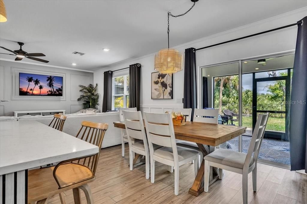 For Sale: $525,000 (4 beds, 3 baths, 2200 Square Feet)
