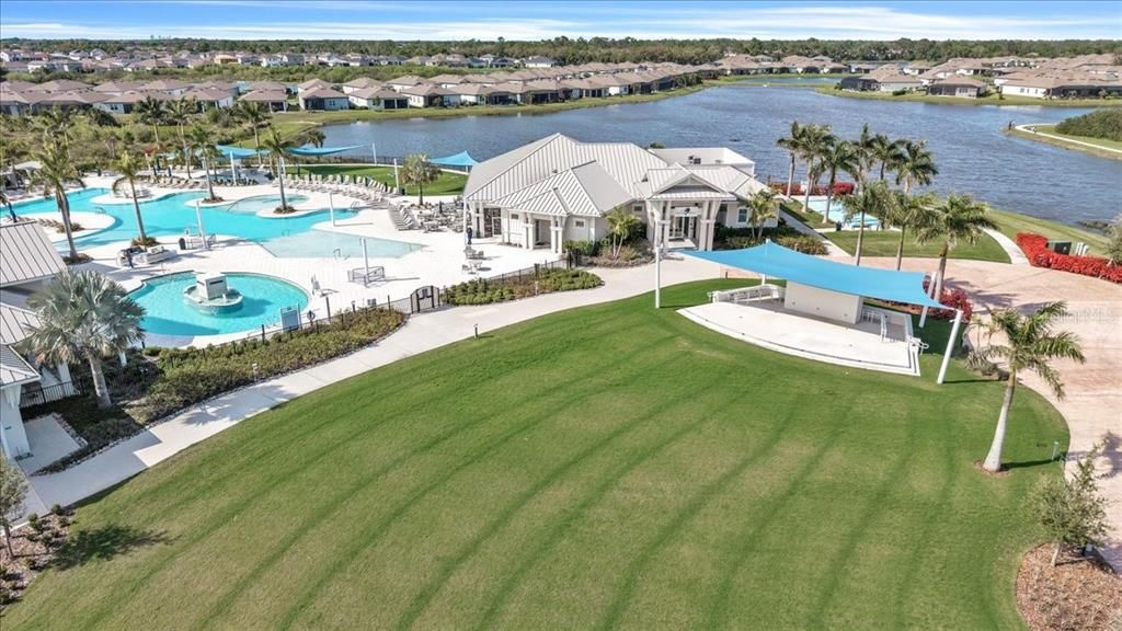 For Sale: $525,000 (4 beds, 3 baths, 2200 Square Feet)