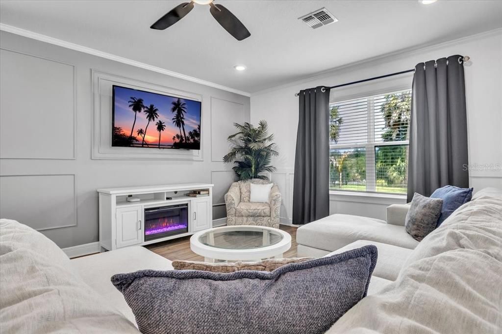 For Sale: $525,000 (4 beds, 3 baths, 2200 Square Feet)