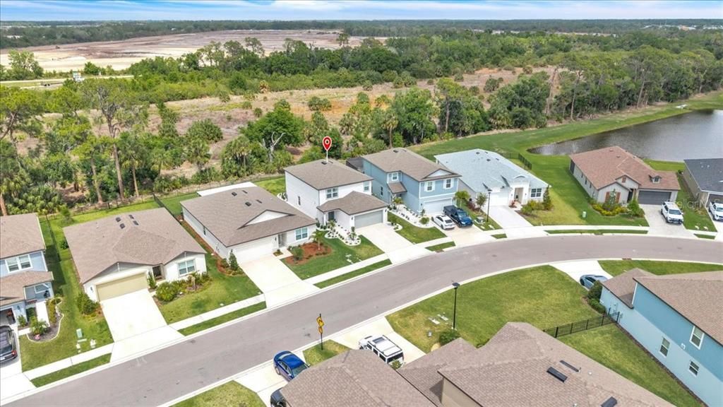 For Sale: $525,000 (4 beds, 3 baths, 2200 Square Feet)