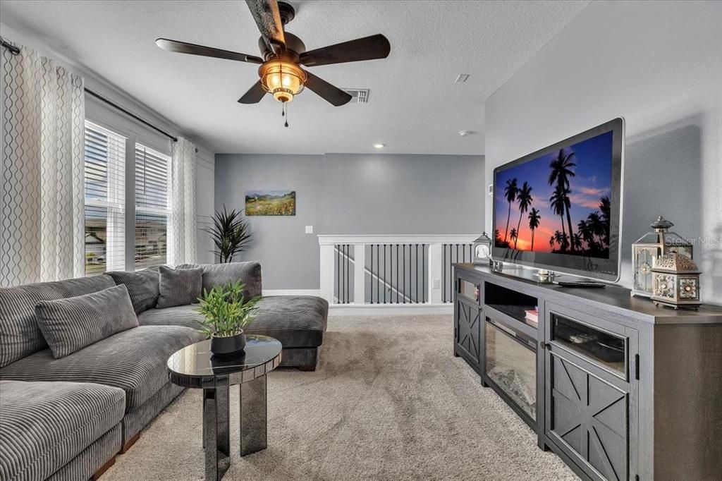 For Sale: $525,000 (4 beds, 3 baths, 2200 Square Feet)