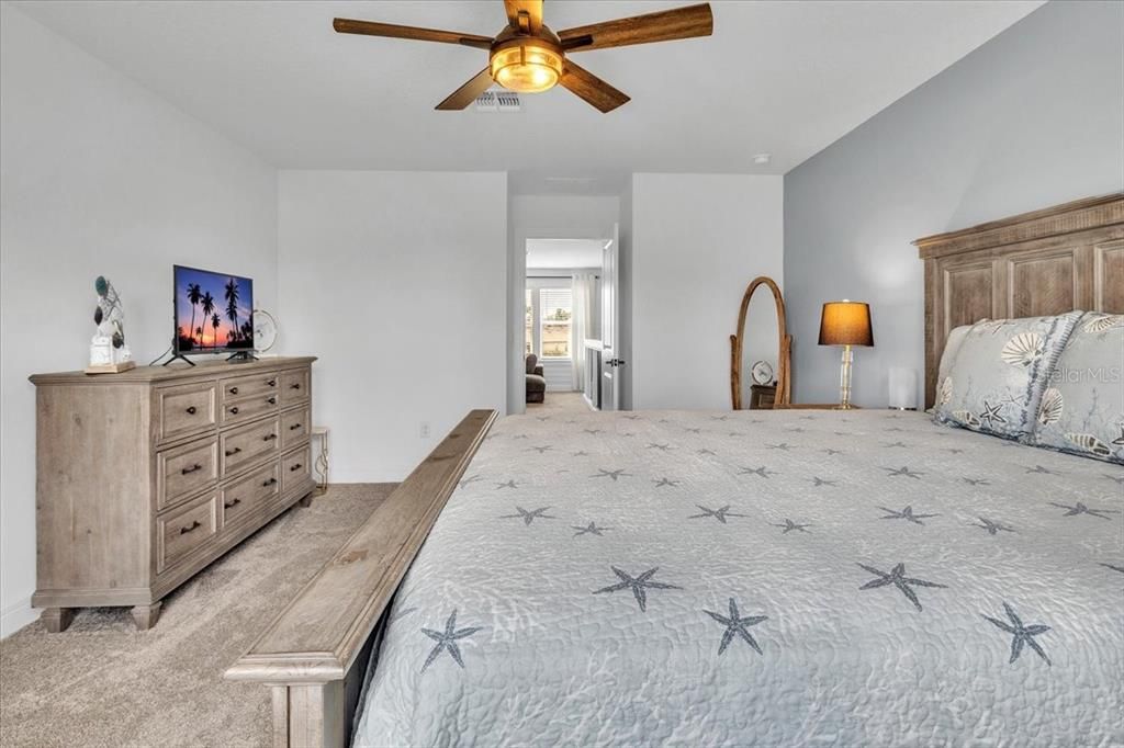 For Sale: $525,000 (4 beds, 3 baths, 2200 Square Feet)
