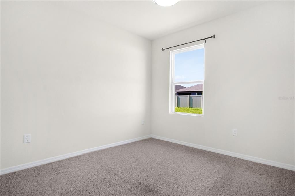 For Rent: $2,500 (5 beds, 3 baths, 2696 Square Feet)