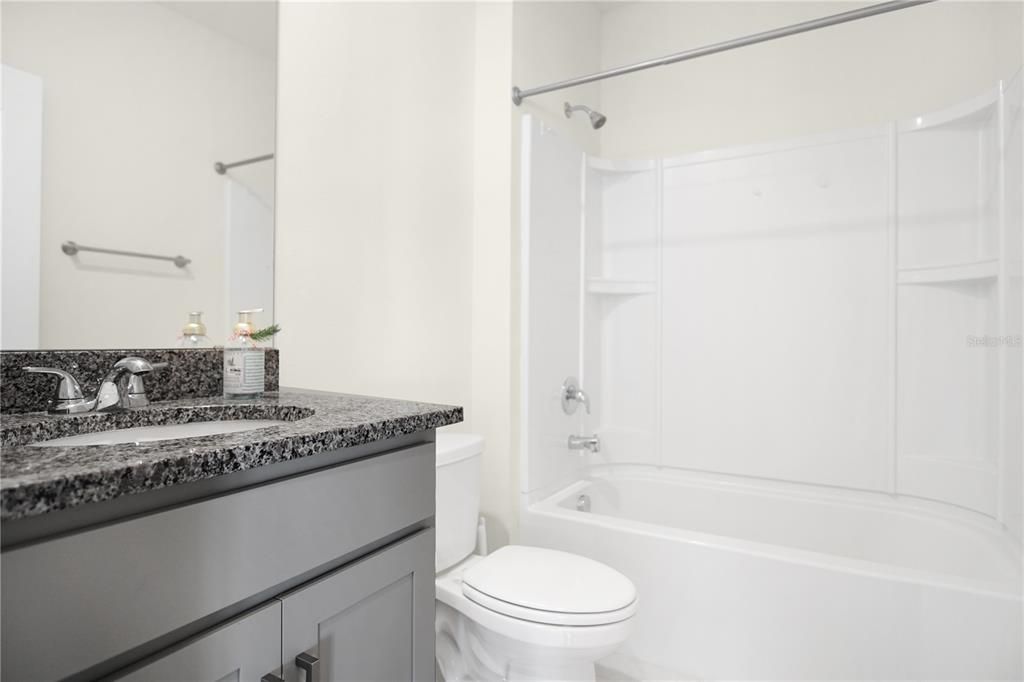 For Rent: $2,500 (5 beds, 3 baths, 2696 Square Feet)