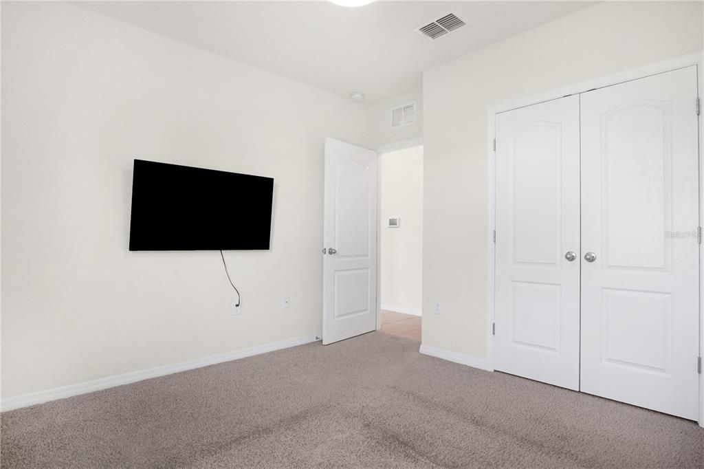 For Rent: $2,500 (5 beds, 3 baths, 2696 Square Feet)
