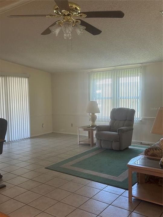 For Sale: $153,000 (2 beds, 2 baths, 1232 Square Feet)