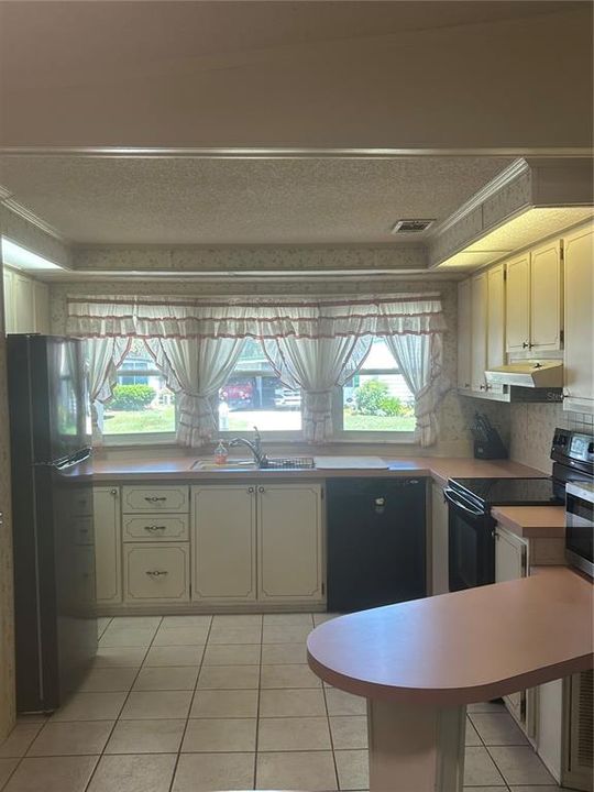 For Sale: $153,000 (2 beds, 2 baths, 1232 Square Feet)