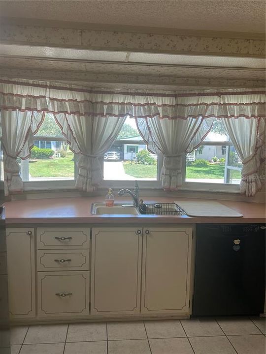 For Sale: $153,000 (2 beds, 2 baths, 1232 Square Feet)