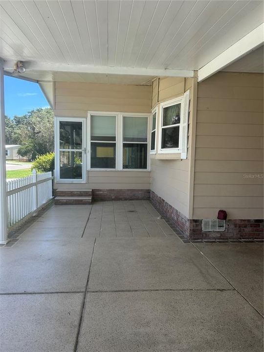 For Sale: $153,000 (2 beds, 2 baths, 1232 Square Feet)