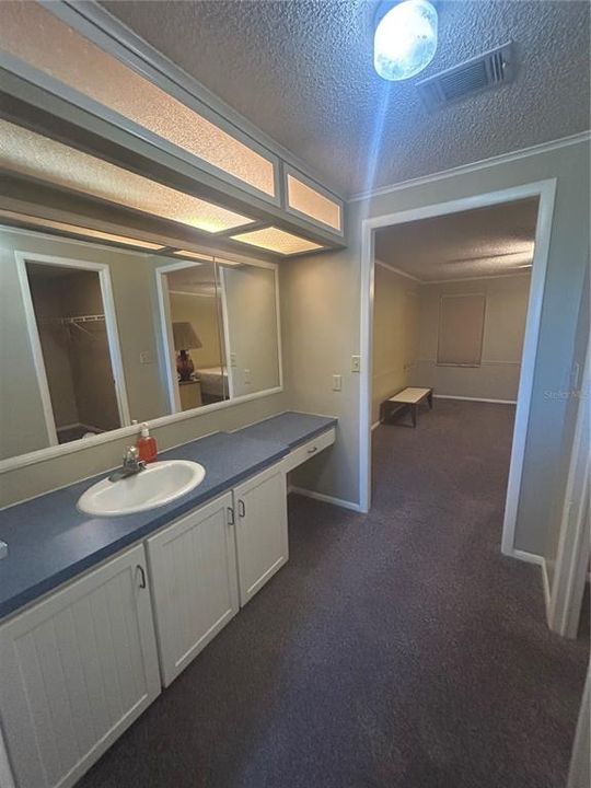 For Sale: $153,000 (2 beds, 2 baths, 1232 Square Feet)