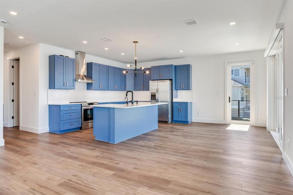 For Sale: $1,299,000 (3 beds, 2 baths, 1650 Square Feet)