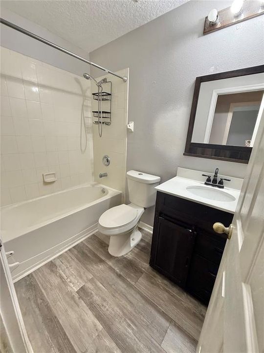 For Rent: $2,100 (3 beds, 2 baths, 1495 Square Feet)
