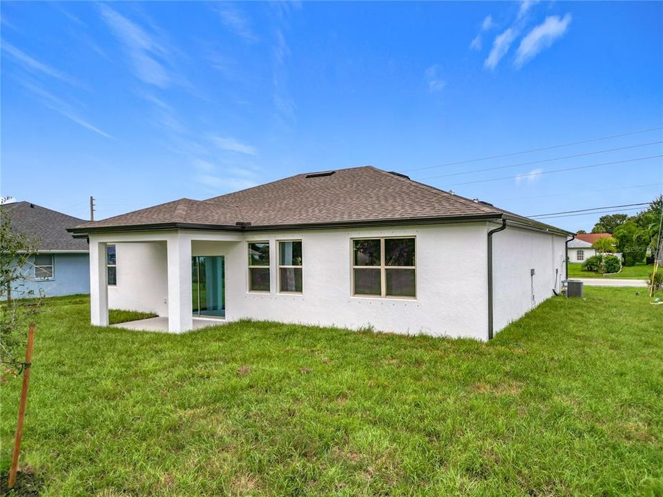 For Sale: $329,900 (4 beds, 2 baths, 1810 Square Feet)