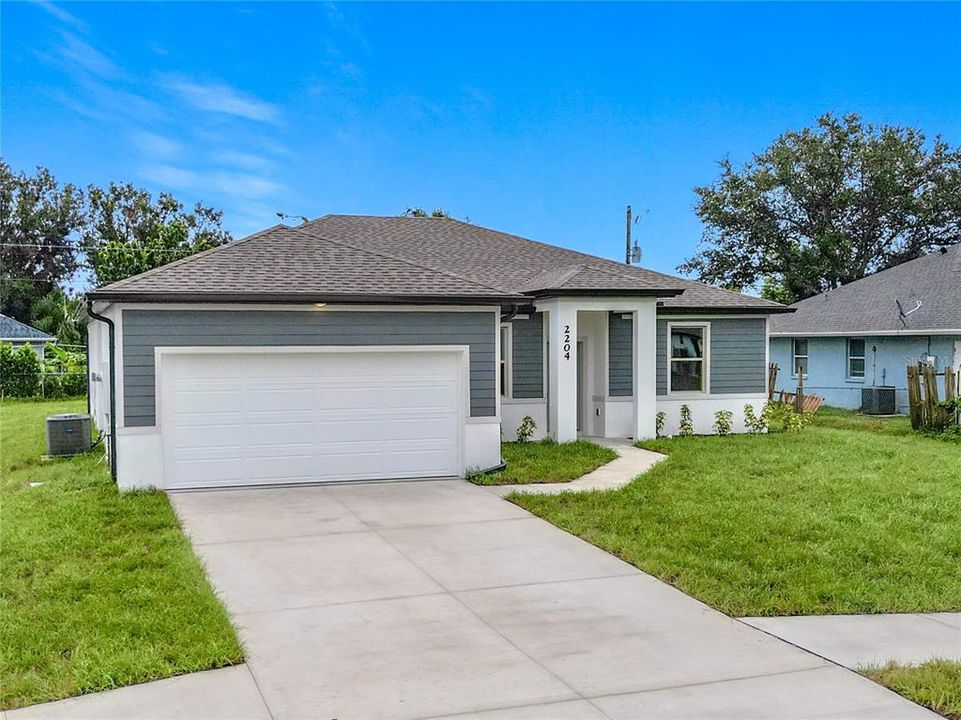 For Sale: $329,900 (4 beds, 2 baths, 1810 Square Feet)