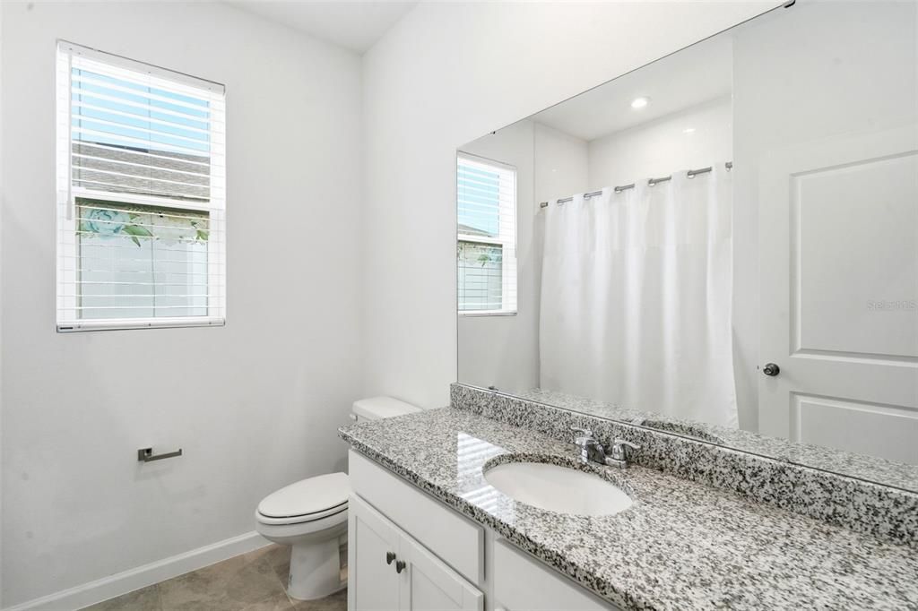 For Rent: $2,400 (4 beds, 2 baths, 1894 Square Feet)