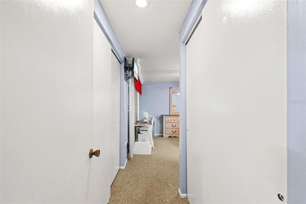 For Sale: $245,000 (2 beds, 2 baths, 1282 Square Feet)
