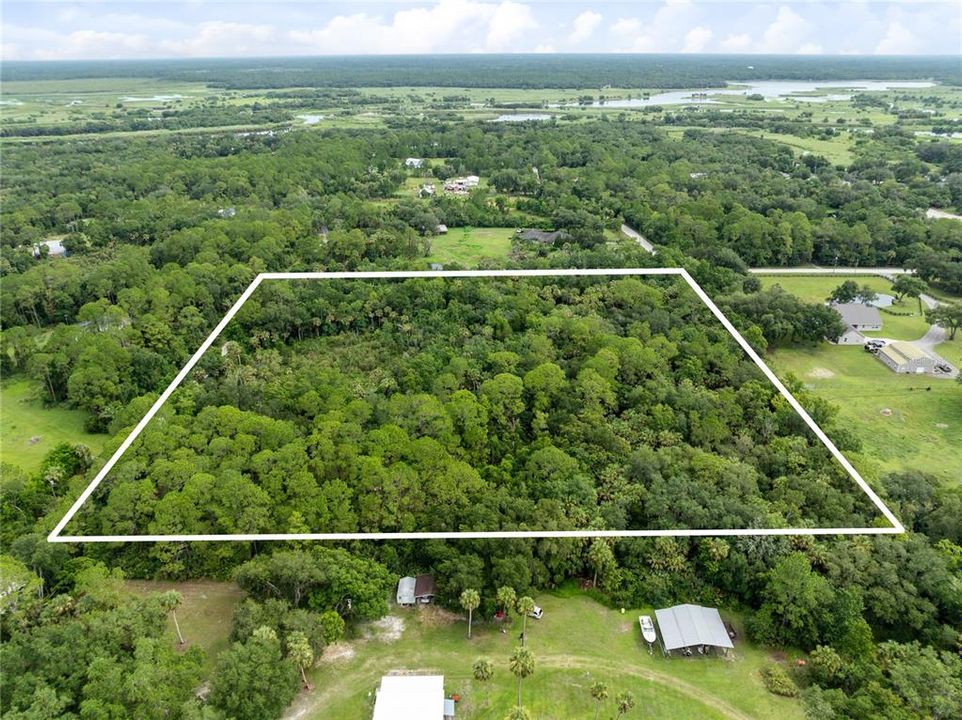 待售: $250,000 (9.80 acres)