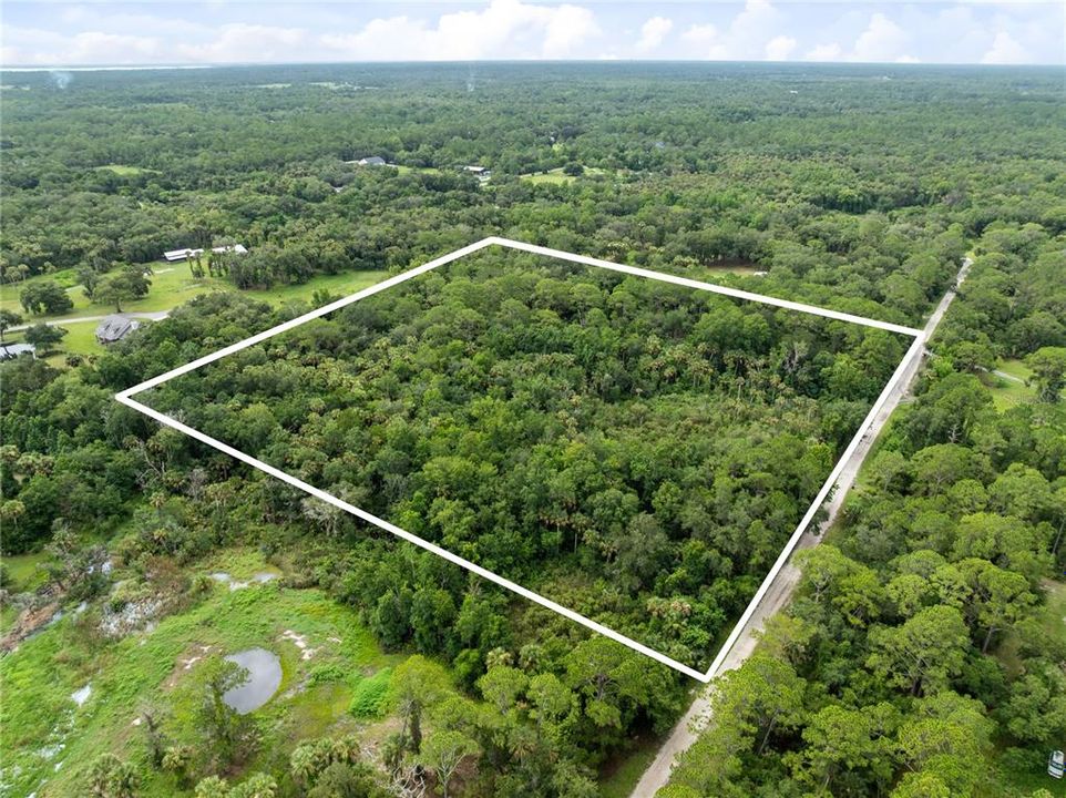 待售: $250,000 (9.80 acres)