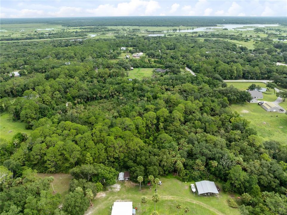 待售: $250,000 (9.80 acres)