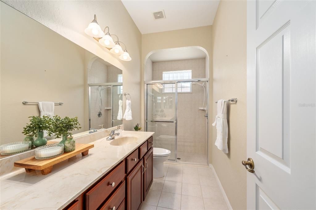 For Sale: $459,000 (3 beds, 3 baths, 2043 Square Feet)