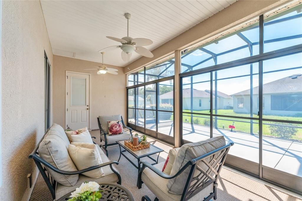 For Sale: $459,000 (3 beds, 3 baths, 2043 Square Feet)