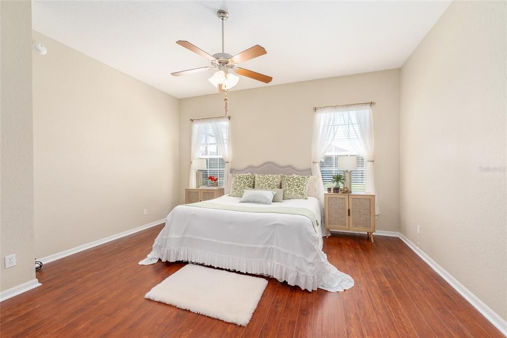 For Sale: $459,000 (3 beds, 3 baths, 2043 Square Feet)