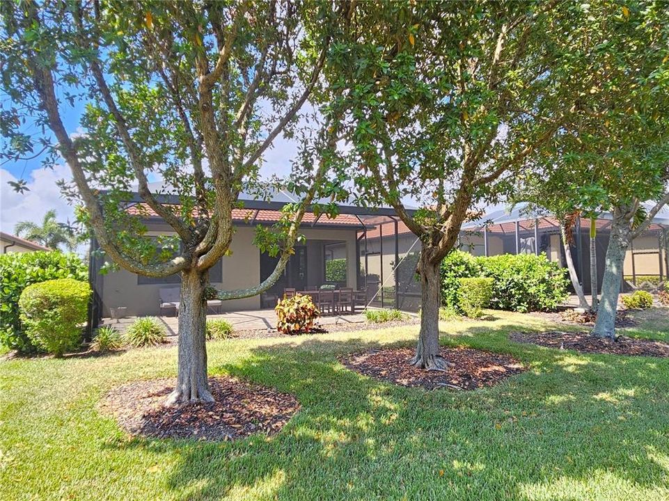 For Rent: $5,800 (3 beds, 2 baths, 1584 Square Feet)