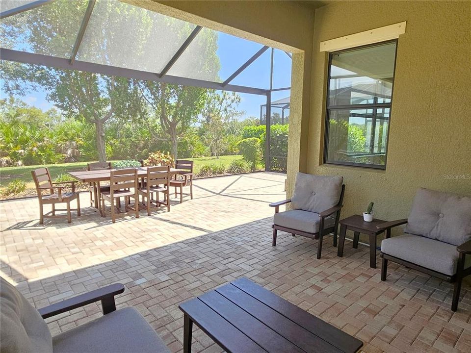 For Rent: $5,800 (3 beds, 2 baths, 1584 Square Feet)