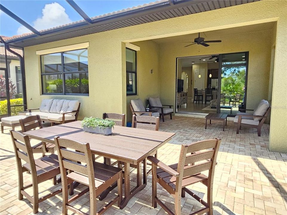 For Rent: $5,800 (3 beds, 2 baths, 1584 Square Feet)