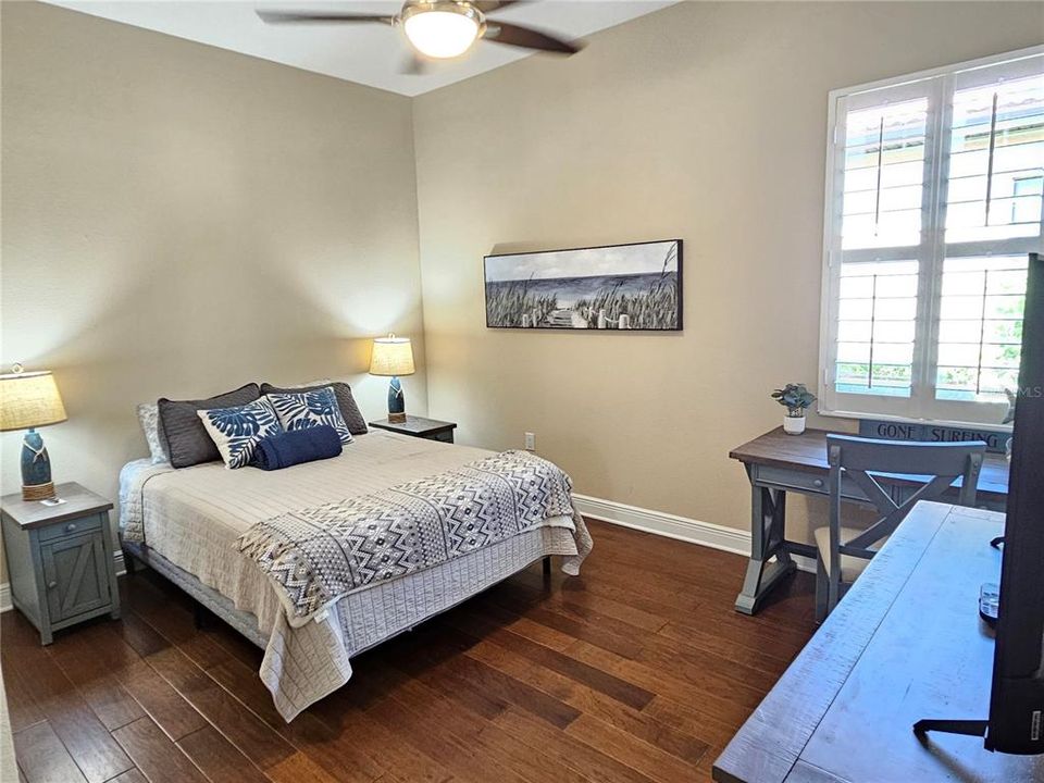 For Rent: $5,800 (3 beds, 2 baths, 1584 Square Feet)