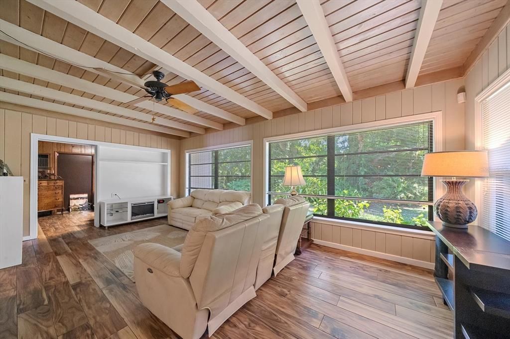 For Sale: $829,000 (3 beds, 2 baths, 1780 Square Feet)