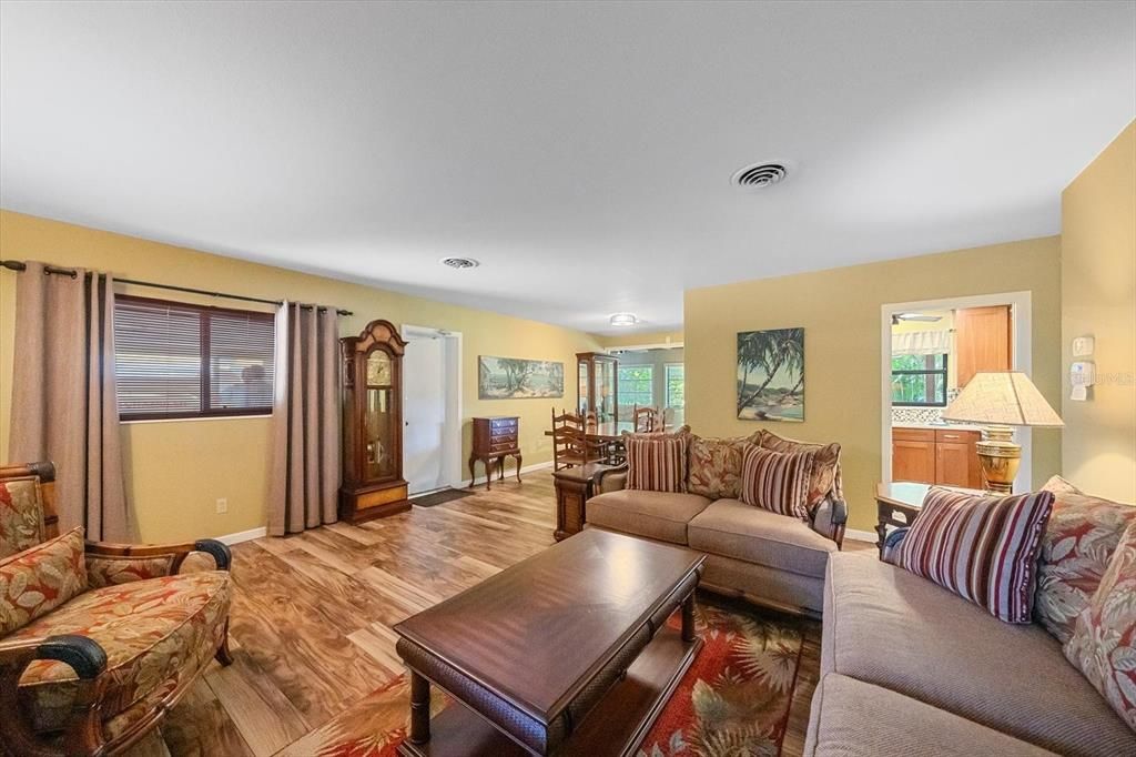 For Sale: $829,000 (3 beds, 2 baths, 1780 Square Feet)