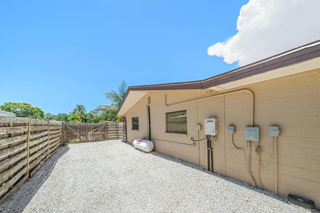 For Sale: $829,000 (3 beds, 2 baths, 1780 Square Feet)