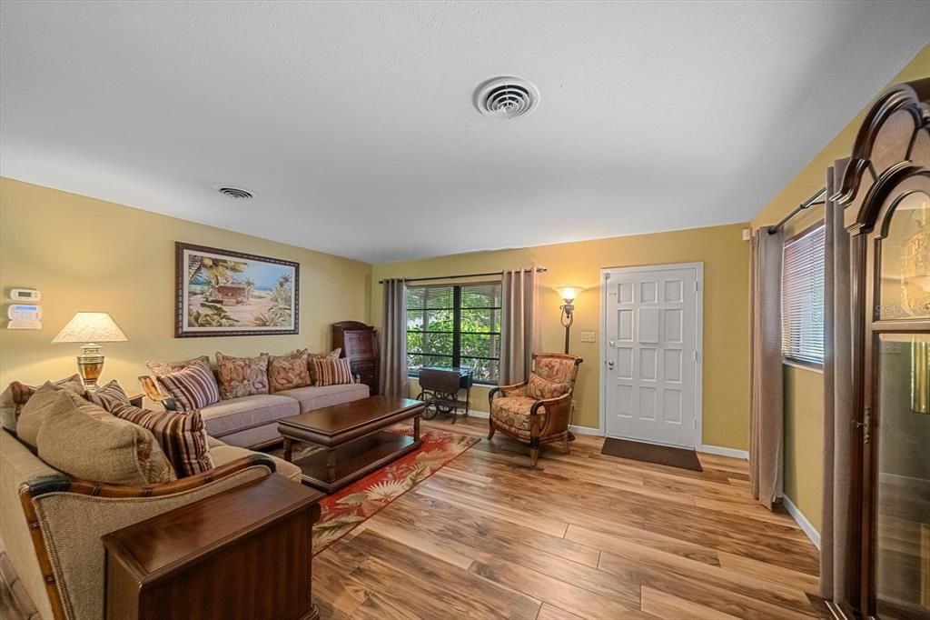 For Sale: $829,000 (3 beds, 2 baths, 1780 Square Feet)