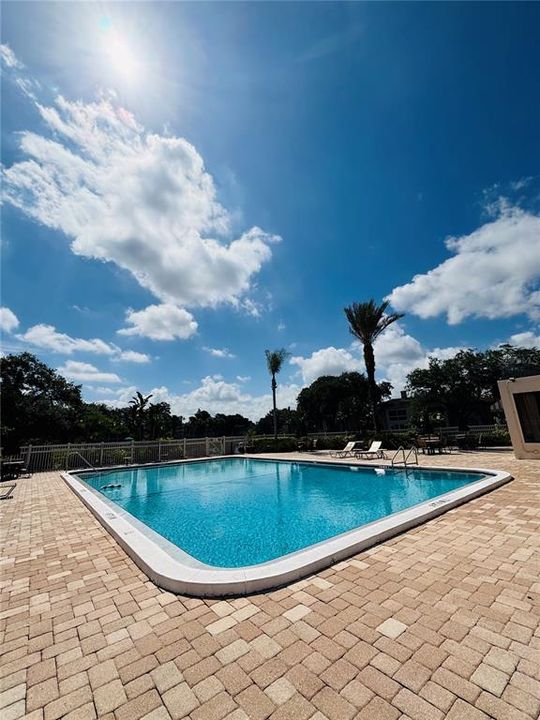 For Rent: $2,000 (2 beds, 2 baths, 1031 Square Feet)