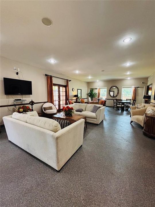 For Rent: $2,000 (2 beds, 2 baths, 1031 Square Feet)