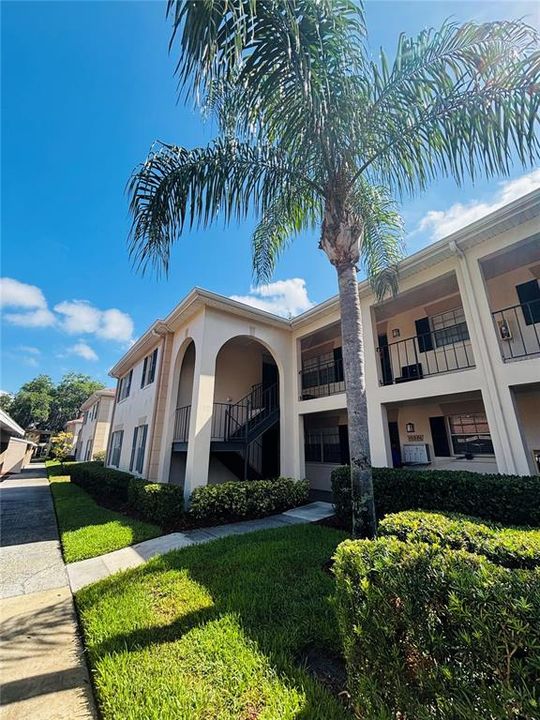 For Rent: $2,000 (2 beds, 2 baths, 1031 Square Feet)